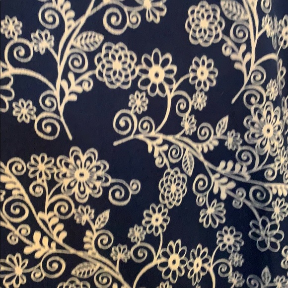 LulaRoe Randy Tee - Picture 3 of 3